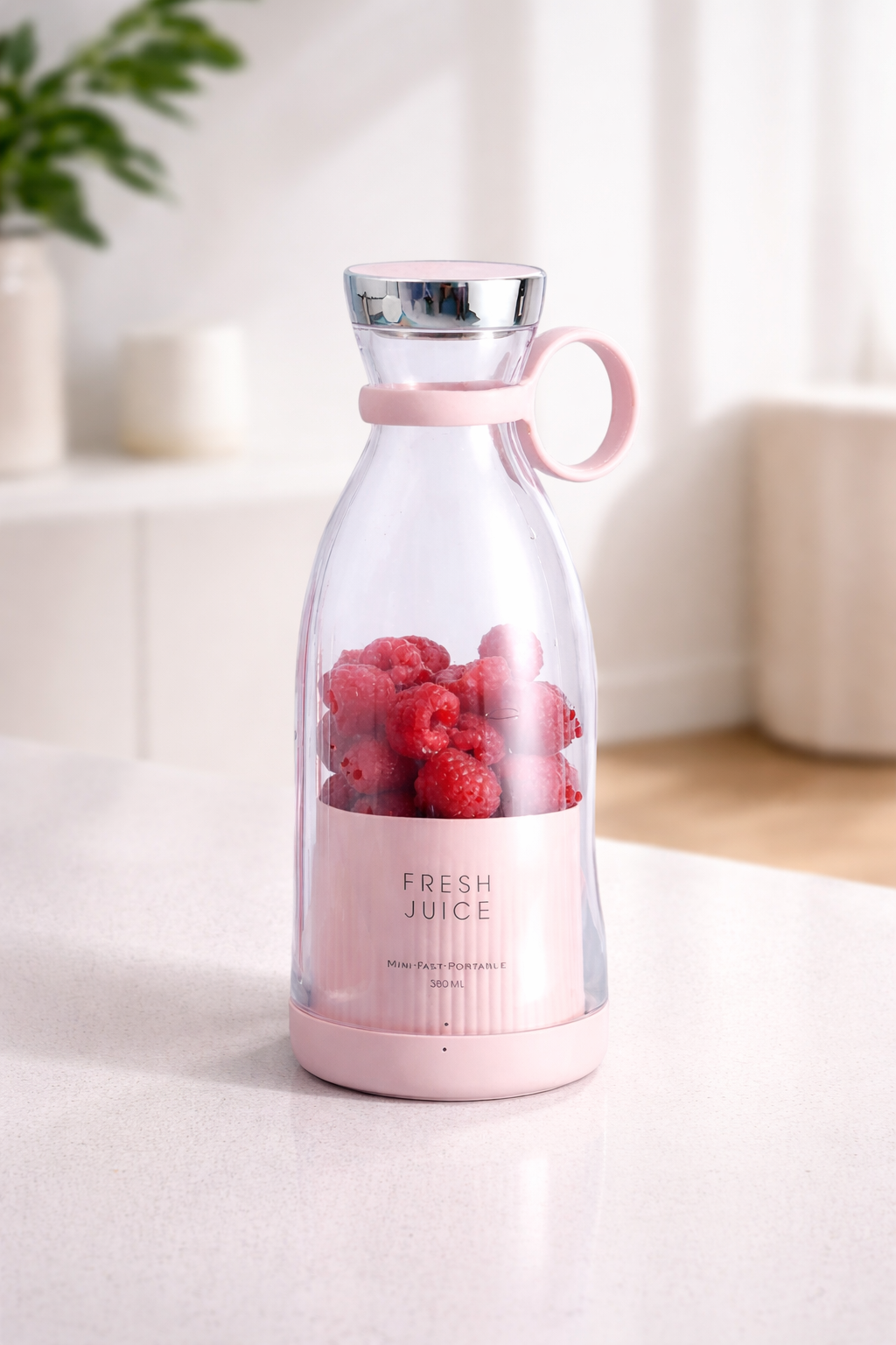 PORTABLE MINI JUICER BLENDER