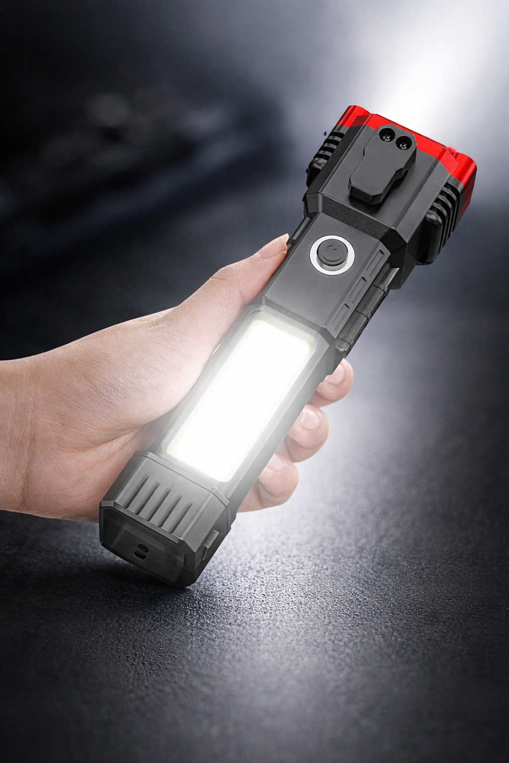 MULTI-FUNCTIONAL WORK PORTABLE HAMMER LED FLASHLIGHT